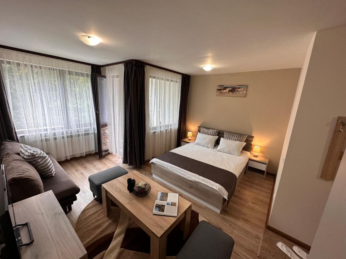 Borovets Gardens Studio Luaran gambar